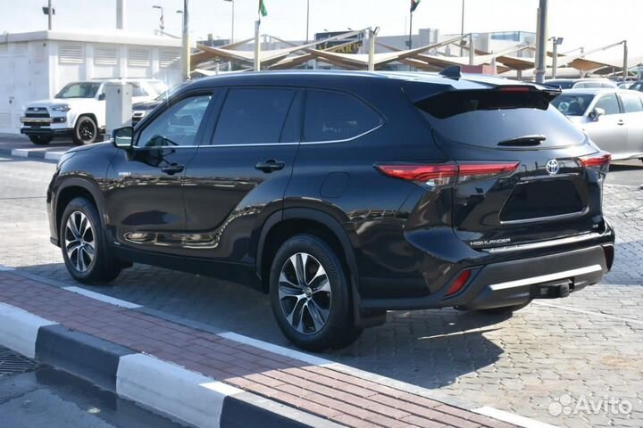 Toyota Highlander 2.5 AT, 2021, 27 000 км
