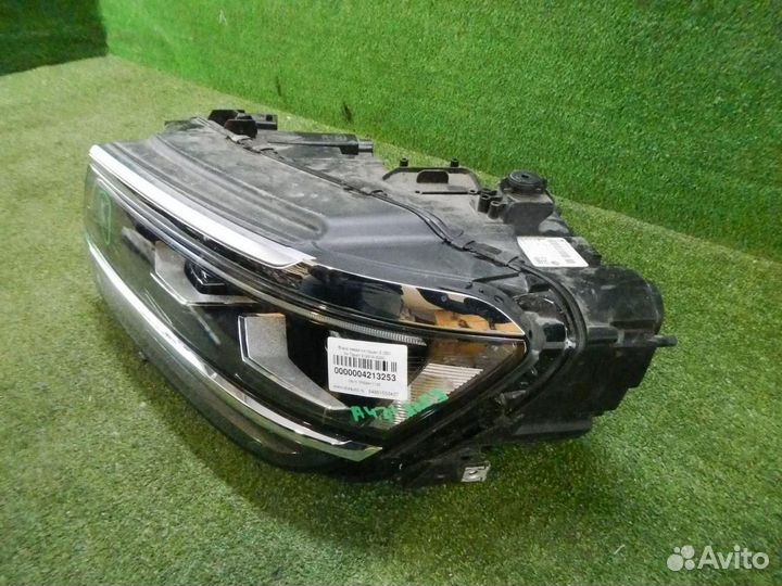 Фара левая Volkswagen Tiguan