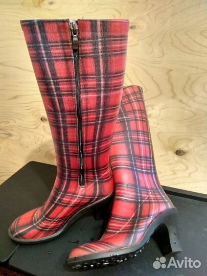 Женские резиновые сапоги