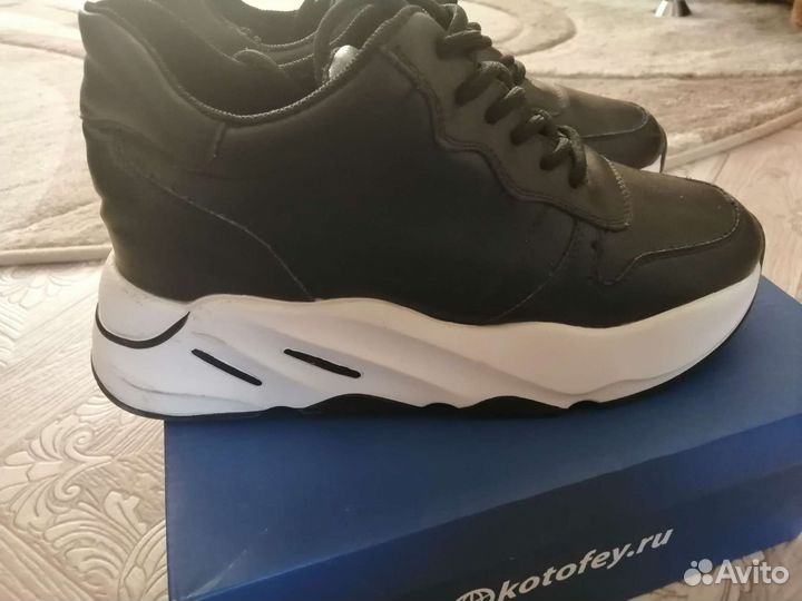 Кроссовки женские натуральная кожа