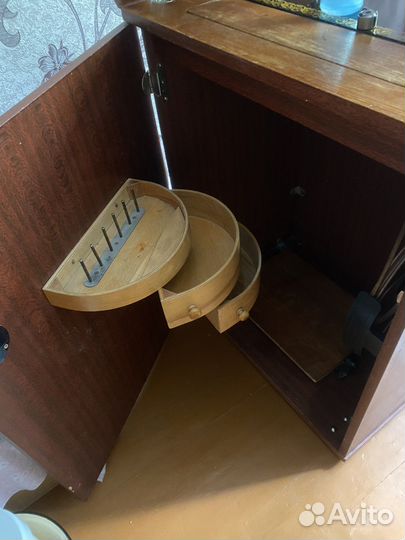 Швейная машина Подольск ножная.пмз им.Калинина