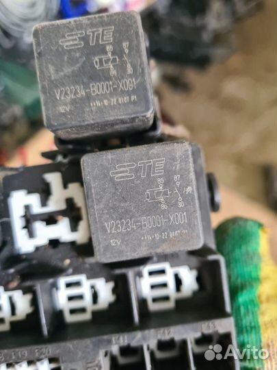 Блок предохранителей LADA Granta седан 2014