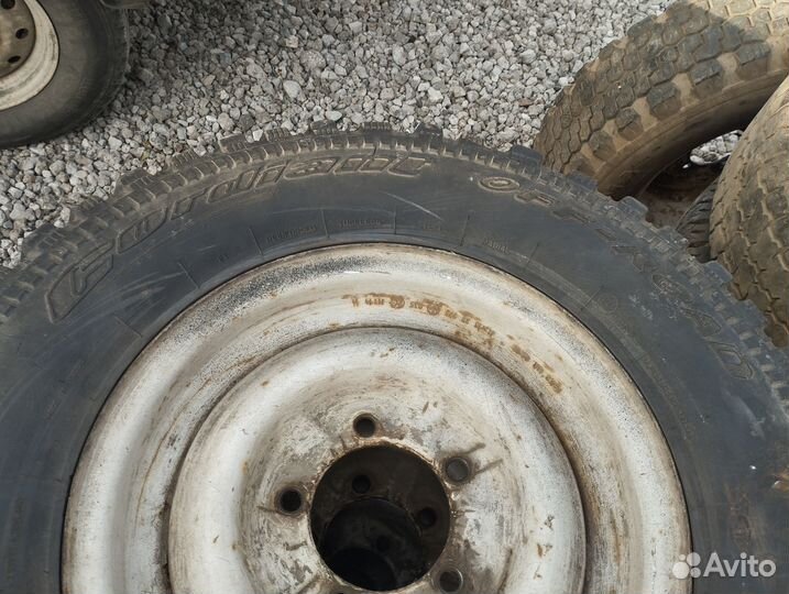 Резина грязевая УАЗ, R-15 на дисках