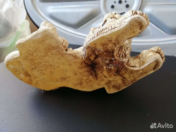 Статуэтки львов