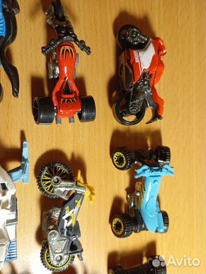 Мотоциклы Hot Wheels