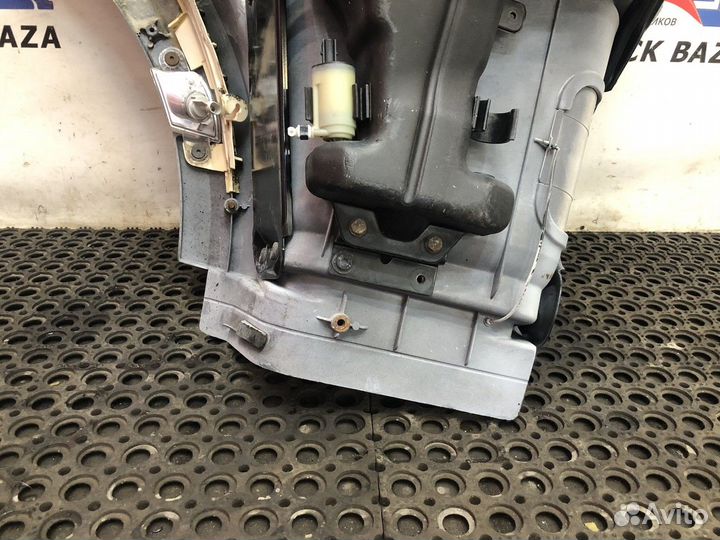 1835023 Корпус подножек левый Daf XF106