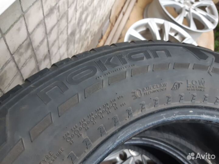 Nokian Tyres Hakkapeliitta 7 SUV 235/65 R17