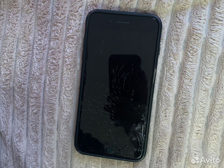 Телефон iPhone 7 plus