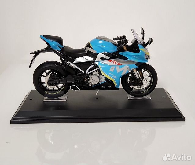 Модель мотоцикла CFMoto 250SR