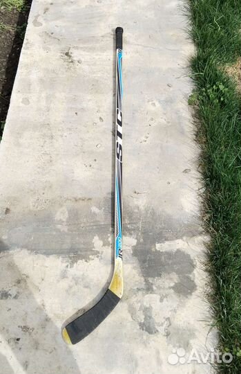 Клюшка хоккейная
