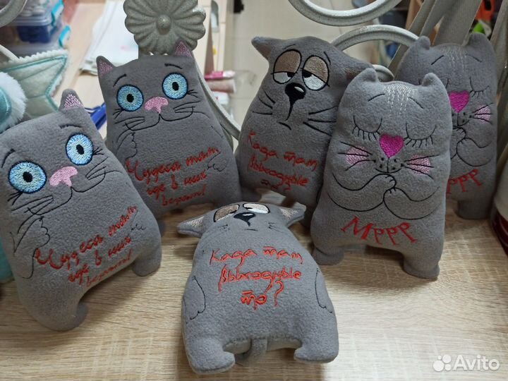 Игрушки вышитые