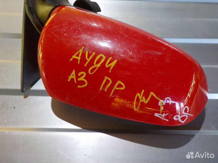 Зеркало заднего вида правое боковое Audi A3 8P