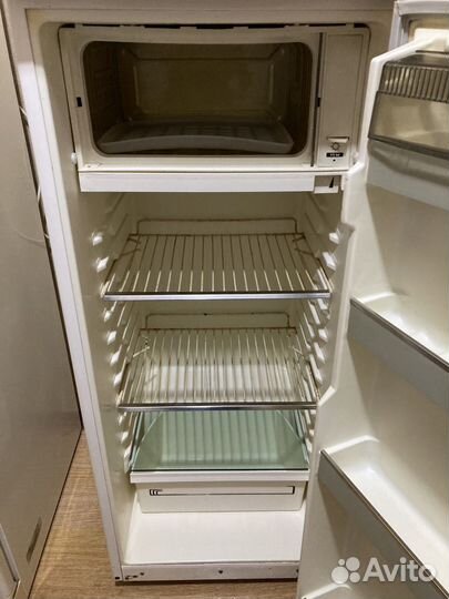 Холодильник маленький