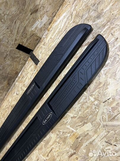 Подножки Hyundai Tucson пластиковые