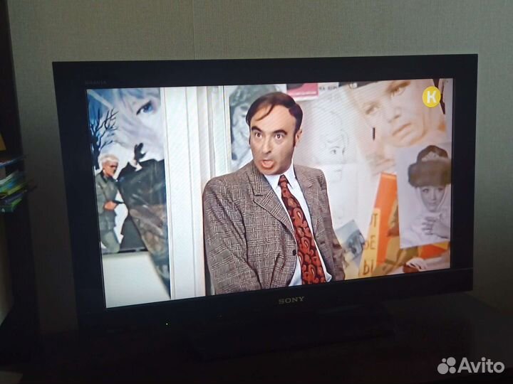 Телевизор sony 32 дюйма с 3D медиаплеером LG