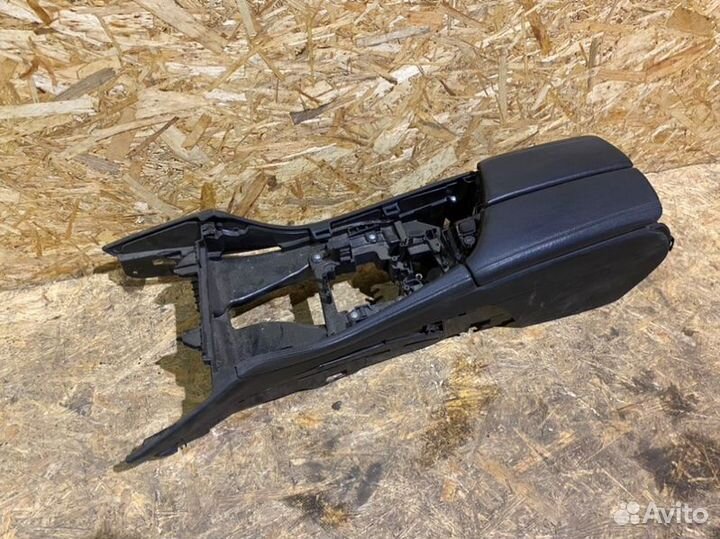 Подлокотник Bmw 535Ix F10 N55B30 2011