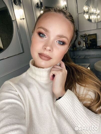 Макияж и прическа