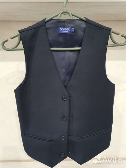 Жилетка для мальчика школьная 140