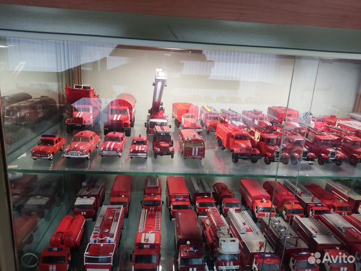 Коллекция моделей пожарных машин 1/43