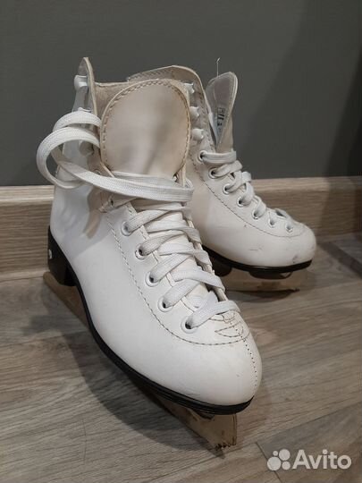 Коньки фигурные детские 27 и 30