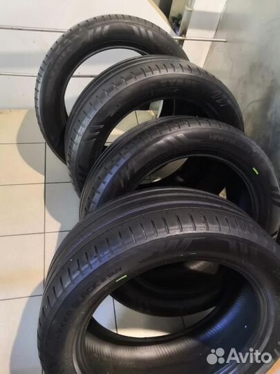 Nokian Tyres Hakka Black 2 SUV 275/50 R21 113Y