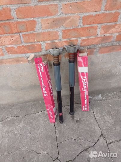 Амортизатор задний mazda 3 bk 2006