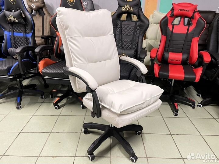 Офисное кресло новое