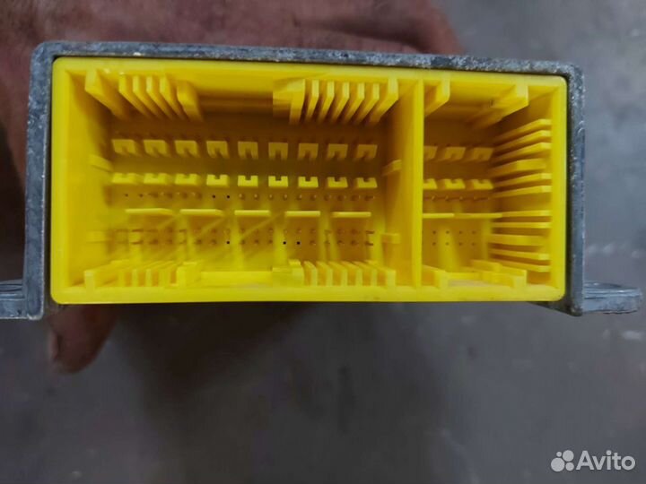 Блок управления подушек на Mercedes ML GL 164