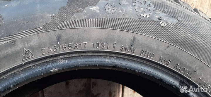 Kumho I'Zen KW22 235/65 R17 108T
