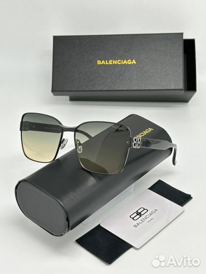 Солнцезащитные очки Balenciaga