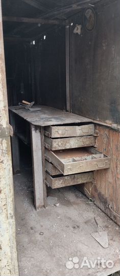 Бытовка цельно-металлическая на полозьях