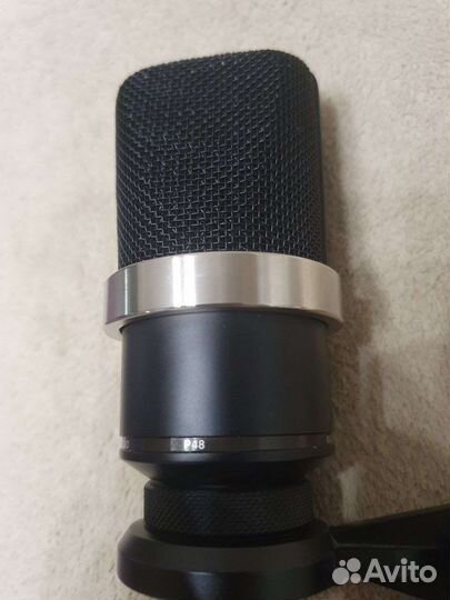 Студийный микрофон Neumann TLM 102