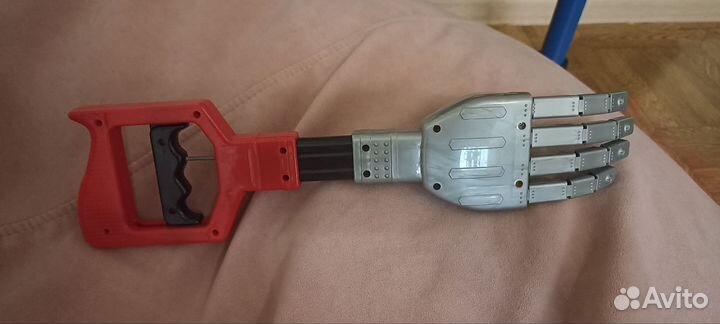 Игрушка рука
