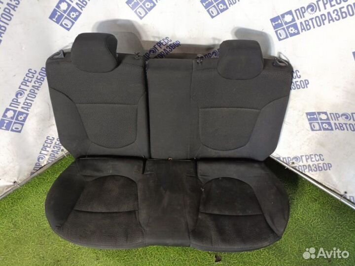 Сиденье заднее Kia Rio 3 седан 1.4 G4FA 2016