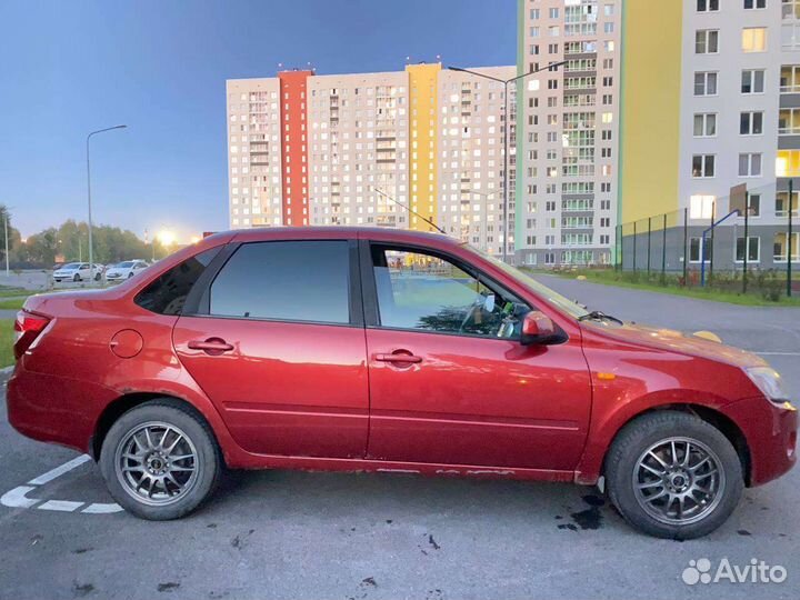 LADA Granta 1.6 МТ, 2013, 117 300 км