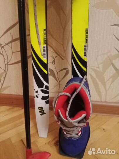 Комплект беговых лыж с ботинками и палками
