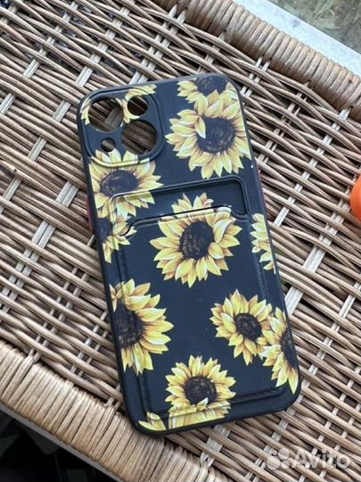 Чехол на iPhone 13