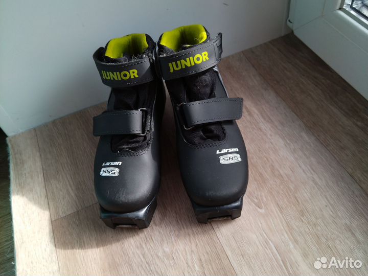 Лыжные ботинки