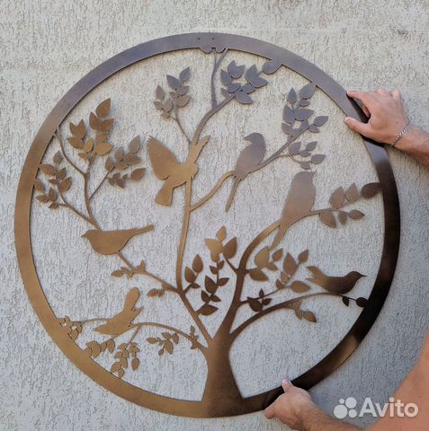 Настенный декор из металла 