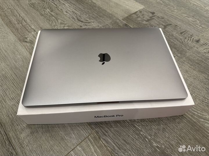 MacBook Pro 15 2018 2.6/16/512 SSD