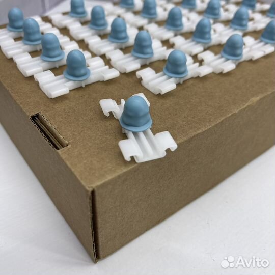 BMW E46 (25шт) Клипсы молдингов по середине дверей