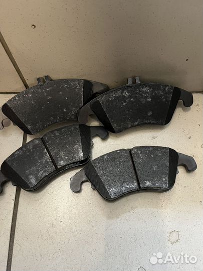 Колодки переднии TRW GDB1737 на мерседес