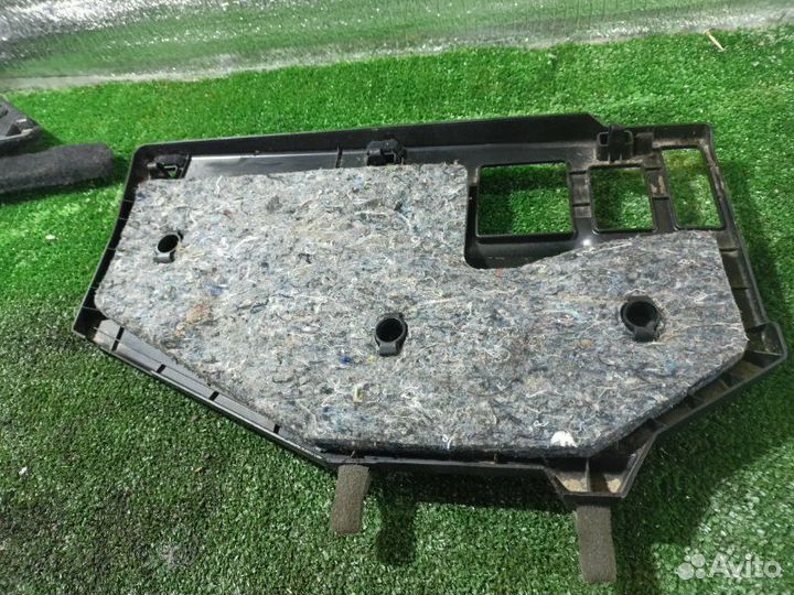 Накладка торпедо Toyota Highlander 3.5 2GR-FE 2012