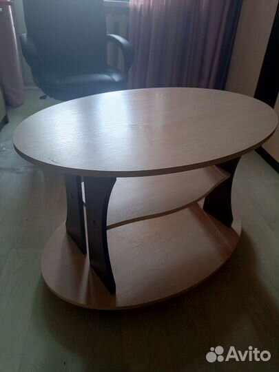 Журнальный столик бу на колесиках