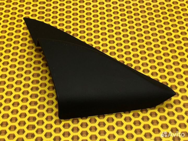 Крышка зеркала внутренняя правая Hyundai I30 PD