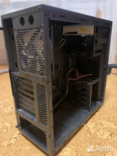 Корпус для пк Mid-Tower