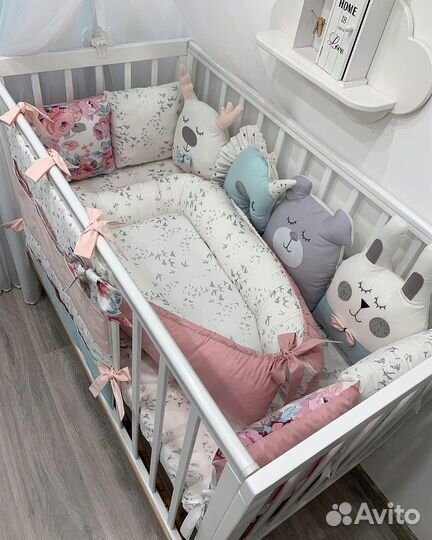 Комплект для новорожденного,Бортикив кроватку