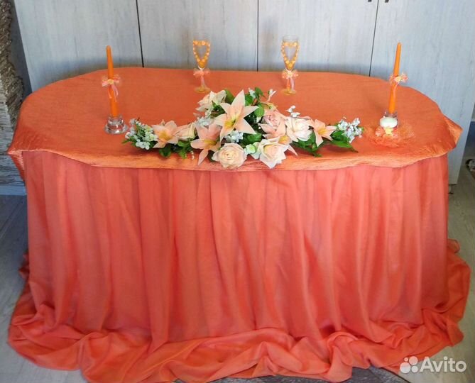 Скатерти для стола, разные и каркас для ширм