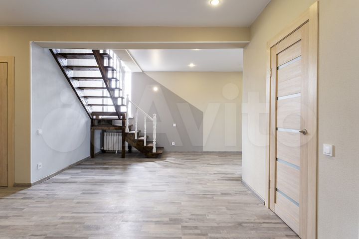 Дом 203 м² на участке 7 сот.