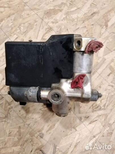 Блок ABS для Мерседес 190